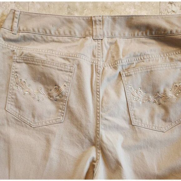 W6 Chico's khaki jeans with decorative rhinestone pockets, petite - Picture 6 of 7